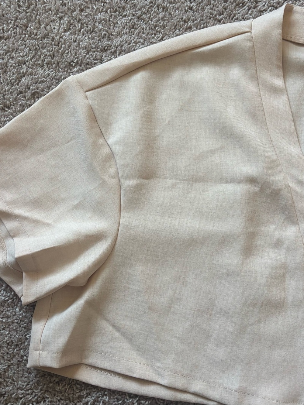 Light V-Neck Cropped Button Front Top - Picture 10 of 11